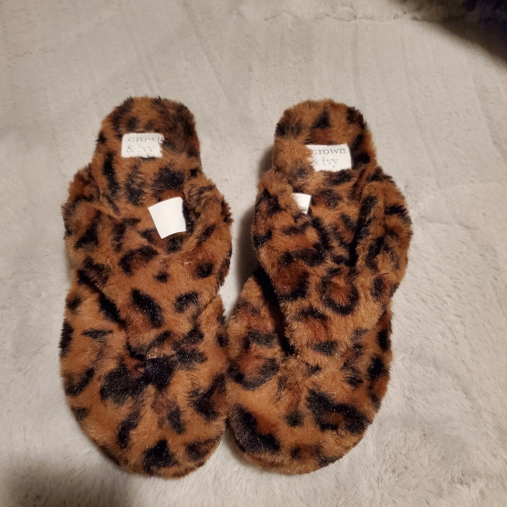 Crown & Ivy Faux Fur Platform Sandals - Picture 1 of 7